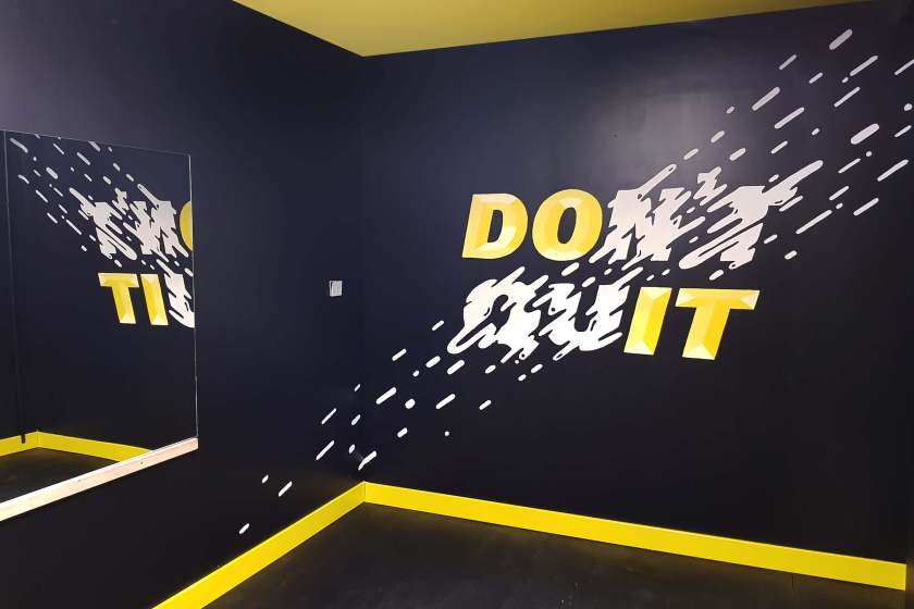 Dont-Quit-Do-It_Gym-Typographic-Mural_01_300318